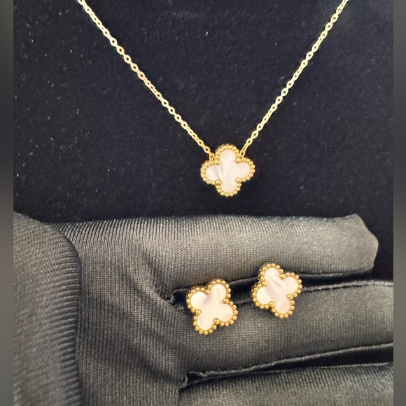 Gold and White Clover Pendant Necklace and Earrings Set - Picture 3 of 8